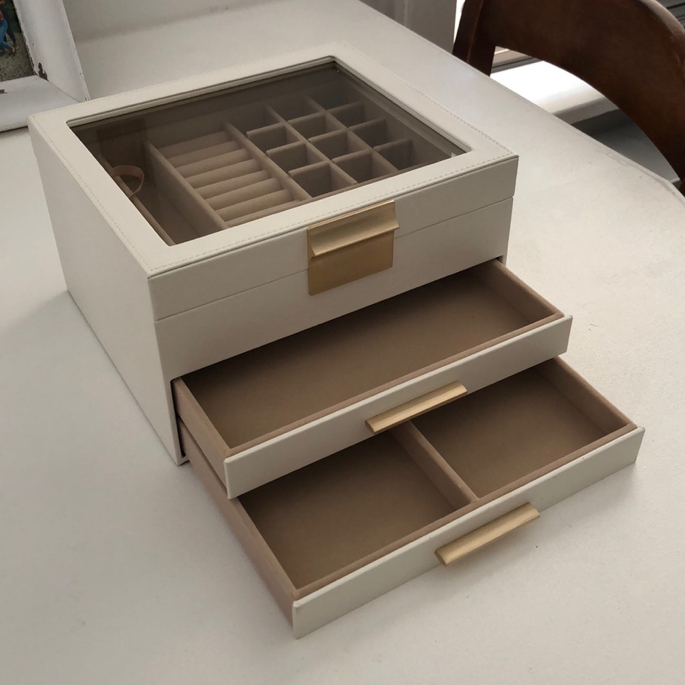 NWT White Jewelry Box